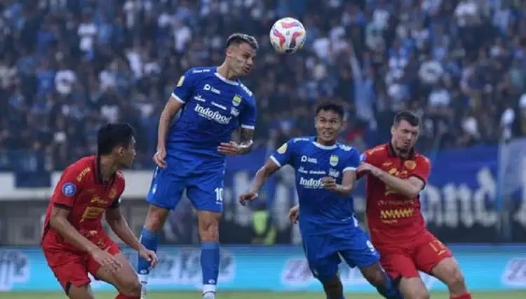 Diwarnai Dua Kartu Merah, Persib Bandung Kalahkan Persija