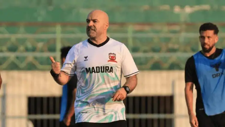 Pelatih Asal Portugal Yakin Madura United Mampu Bangkit