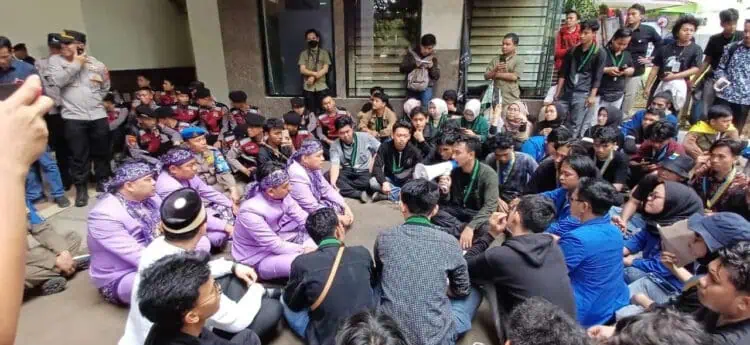 Mahasiswa Geruduk Gedung DPRD Kabupaten Tangerang, Ajukan Empat Aspirasi