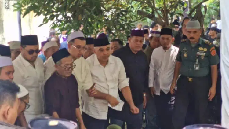 Ismet Iskandar Dikenal Mencintai Rakyatnya