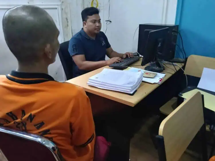 Nyambi Jualan Sabu, Sopir Angkot Digelandang ke Mapolres Serang