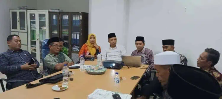 Dampak Relokasi Waduk Karian, Ratusan Nisan Pemakaman Acak-acakan