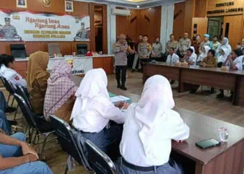 Kapolres Serang Berbagi Pengalaman Dengan Puluhan Pelajar SMKN 