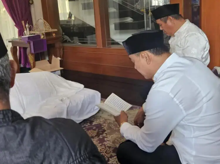Mantan Bupati Tangerang Ismet Iskandar Wafat, Mad Romli Turut Berduka Cita