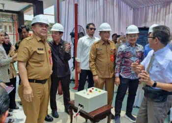 SIMULASI: Suasana simulasi Teknologi AWS Pyrolisis di Tempat Pengolahan Sampah Reduce Reuse Recycle (TPS 3R) Mustika Ikhlas, Tigaraksa, Senin (21/10/2024). (ISTIMEWA)