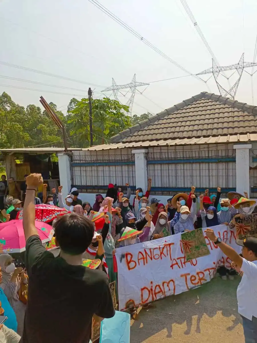 100 Warga Cengkok Sentul Demo PT SLI, Mediasi Bakal Digelar di Kantor Kecamatan Balaraja Pekan Depan 100 Warga Cengkok Sentul Demo PT SLI, Mediasi Bakal Digelar di Kantor Kecamatan Balaraja Pekan Depan