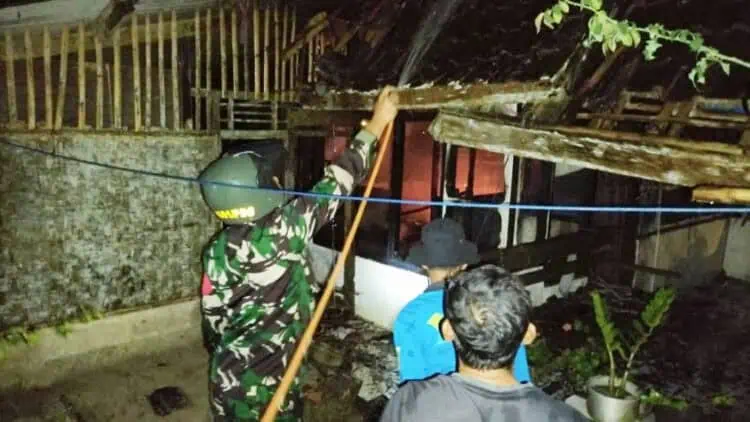 Ditinggal Pergi, Rumah Warga Angsana Pandeglang Ludes Terbakar