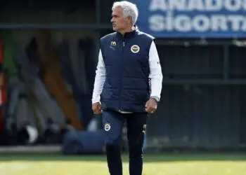 Fenerbahce vs Manchester United, Beban Berat Setan Merah
