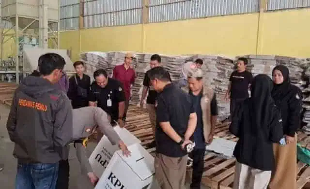 KPU Lebak Antisipasi Cuaca Buruk Saat Pengiriman Logistik Pilkada