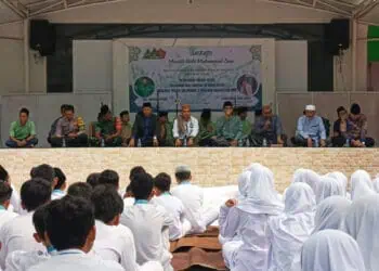 Bersama Majelis Dzikir Sholawat Rijalul Ansor, SMK Pustek Gelar Maulid Nabi Muhammad SAW