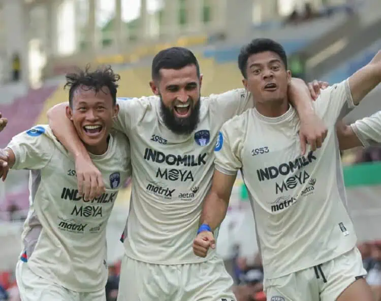 Diwarnai Gol Bunuh Diri, Persita Tangerang Kalahkan PSS Sleman