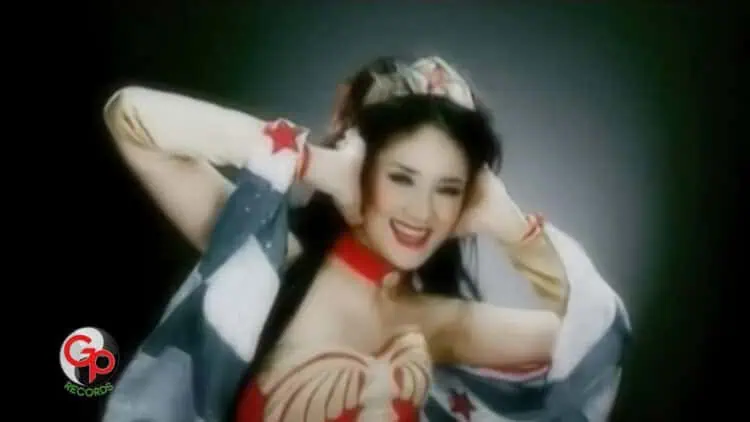 Lirik Lagu Wonder Woman - Mulan Jameela
