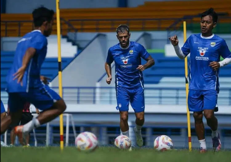 Persik Kediri vs Persib Bandung, Maung Ingin Naik Peringkat