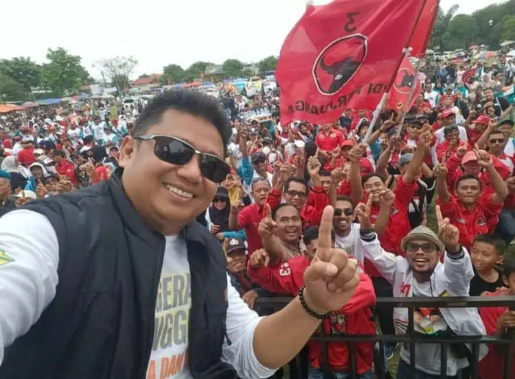 Kampanye Akbar Mad Romli-Irvansyah Dihadiri Ribuan Pendukung di Kecamatan Curug