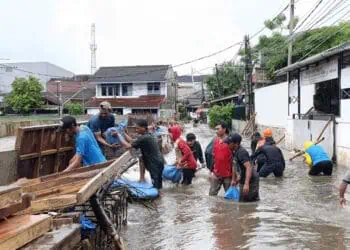Kembali Kebanjiran, Warga Taman Mangu Indah Minta Proyek Tanggul Diselesaikan