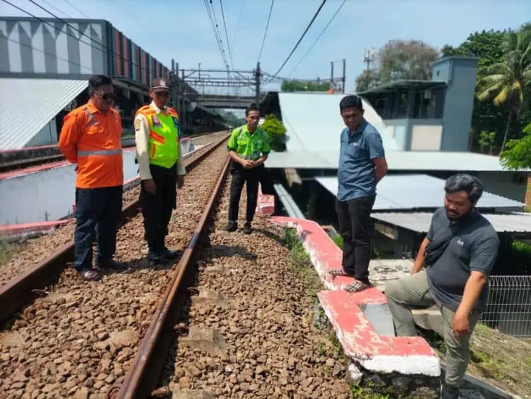 Terserempet Kereta di Stasiun Jurang Mangu, Tangan Kiri Pemuda Putus