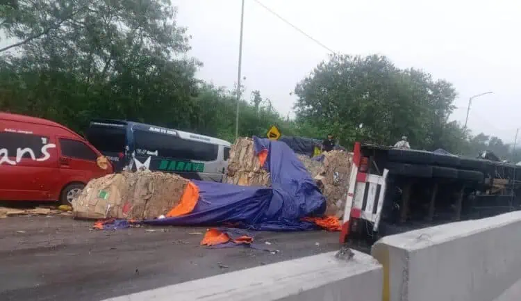 Kecelakaan Beruntun di Km 92 Tol Cipularang Diduga Akibat Rem Blong