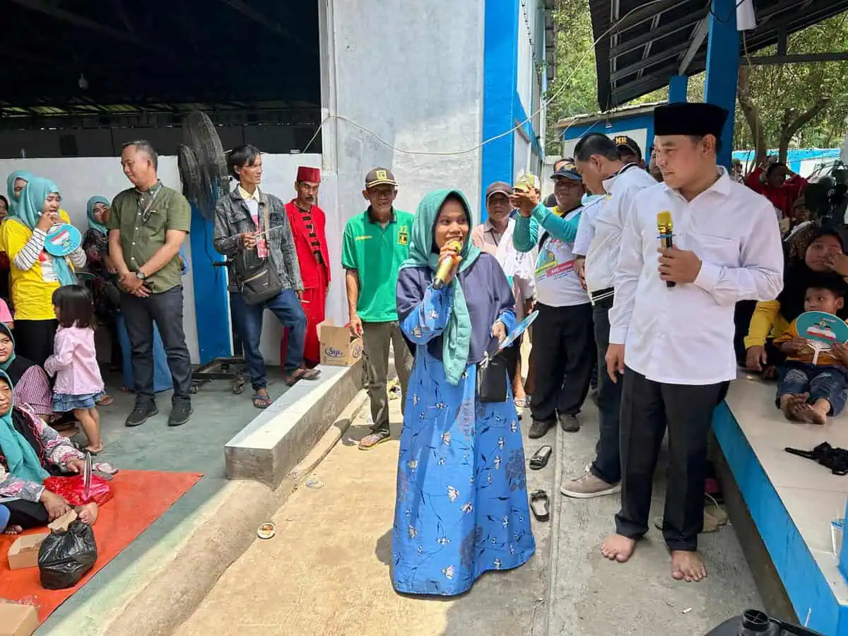 Mad Romli Calon Bupati Tangerang Jadi Idola Masyarakat Kabupaten Tangerang, Wajahnya Sampai Dilukis