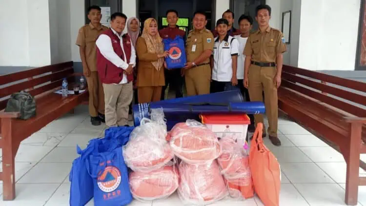 16 Rumah Rusak, Tim BPBDPK Pandeglang Salurkan Bantuan Logistik
