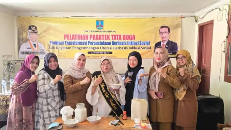 Puluhan Emak-emak Dilatih Tata Boga Oleh DPKD Kabupaten Serang