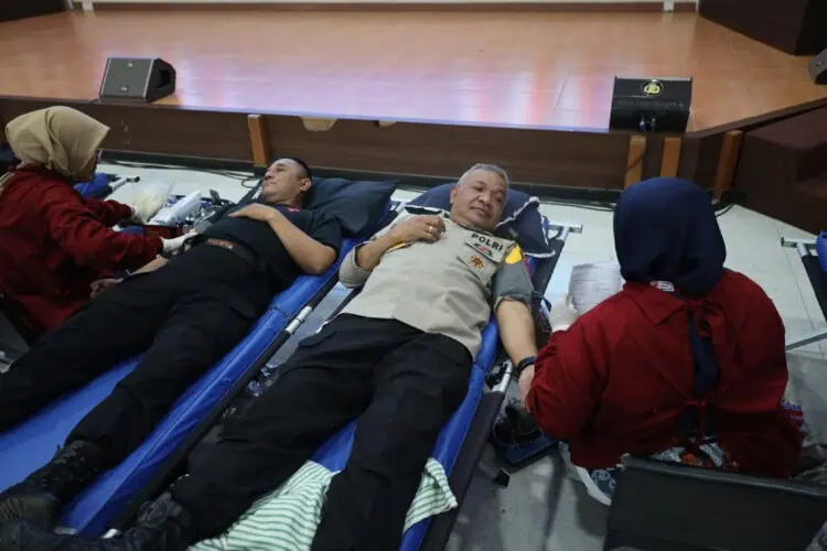Dalam Rangka HUT KORPRI ke-53, PNS Polri Polda Banten Gelar Donor Darah
