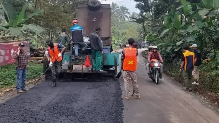 Asik, Ruas jalan Ujungtebu - Mandalawangi Pandeglang Diperbaiki