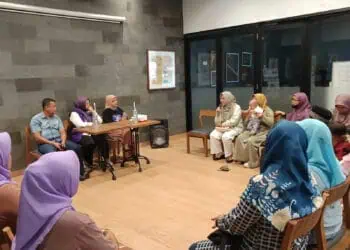Intan Gelar Reuni dengan 65 Mantan Anak Asuhnya