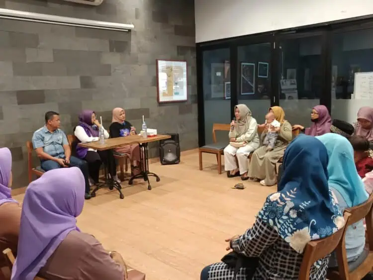 Intan Gelar Reuni dengan 65 Mantan Anak Asuhnya