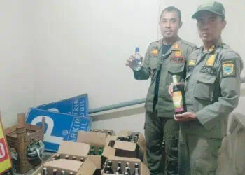 Anggota Satpol PP Pandeglang Perketat Pemantauan Peredaran Miras