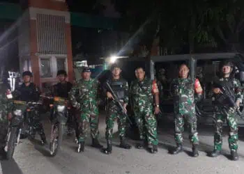 Gunakan Mobil Maung dan Motor, Prajurit Koramil Teluknaga Gelar Patroli Pilkada 2024