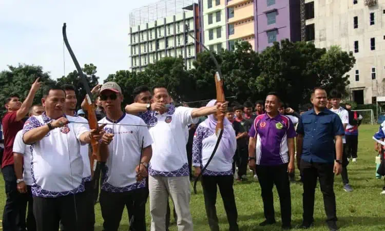 Pj Bupati Tangerang Buka Kejuaraan Panahan Pelajar Kabupaten Tangerang