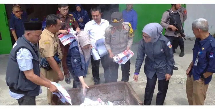 Ribuan Lembar Surat Suara Paslon "Dibakar" di Gudang Logistik KPU Pandeglang