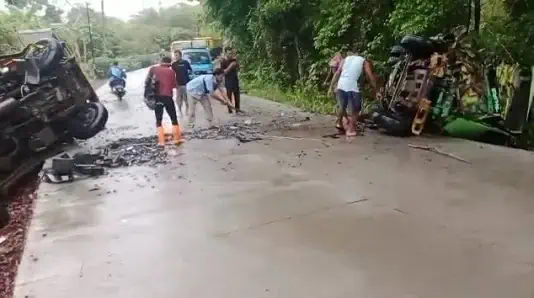 2 Truk di Lebak Terlibat Kecelakaan Maut, Seorang Sopir Tewas