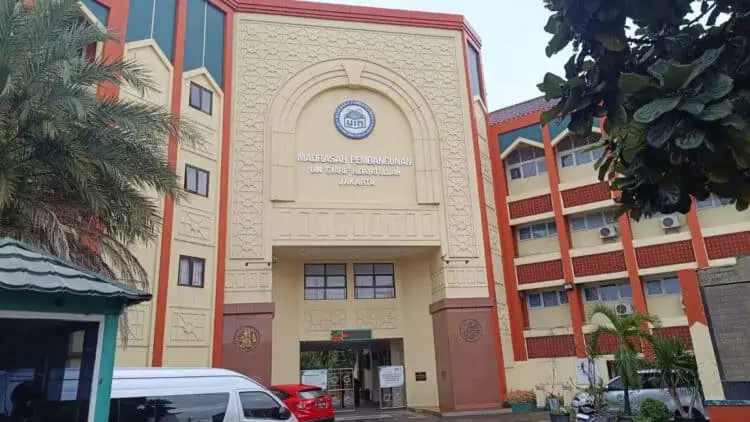Madrasah Pembangunan Syarif Hidayatullah Jakarta Dibobol Maling, Ratusan Juta Rupiah Raib