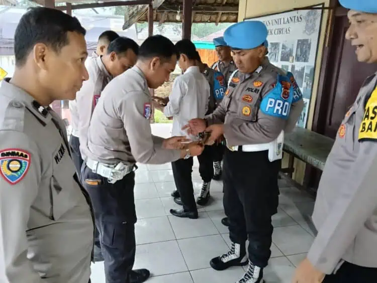 Propam Polres Serang Periksa Senpi Hingga Tampang Anggota di 6 Polsek