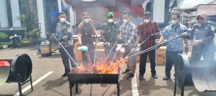 Ratusan Gram Sabu dan Ganja Dimusnahkan di Kejari Pandeglang