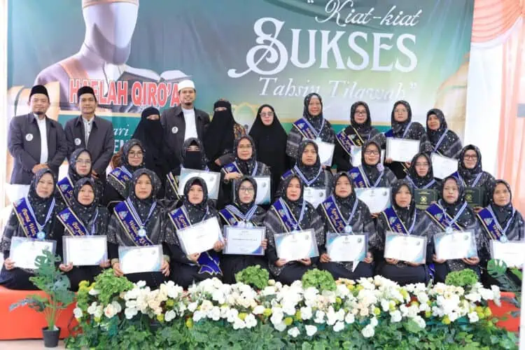 23 Santri Lulus Sertifikasi Tahsin Utsmani dan Tahfizh Ponqi Tangerang