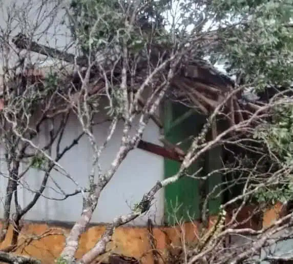 Ditiup Angin Kencang, Tiga Rumah Warga Pandeglang Hancur
