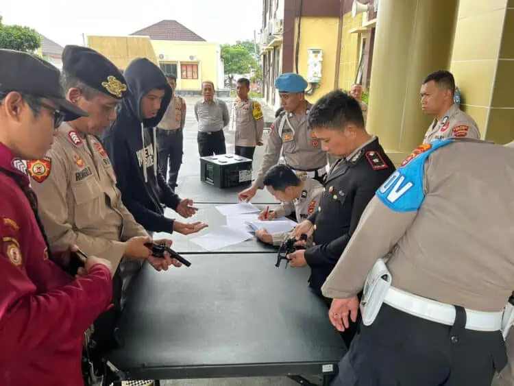 Diperiksa Propam, Personel Polres Serang Jangan Gunakan Senpi Sembarang 