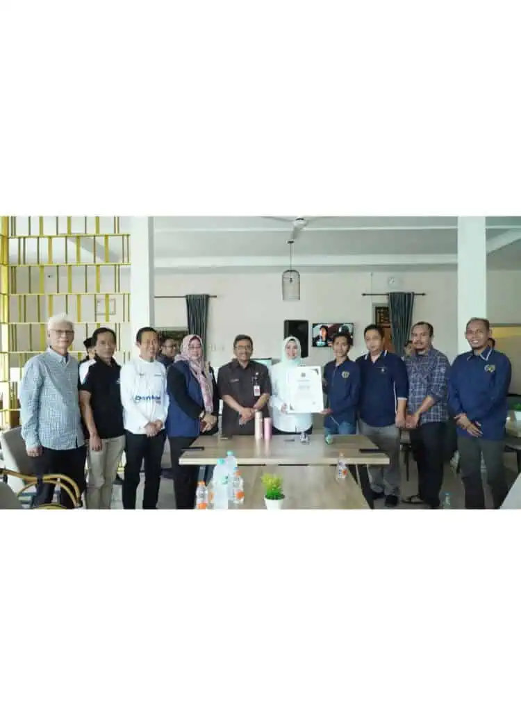 Dianugerahi Sahabat PWI, Bupati Irna: Saya Dukung PWI yang Sah