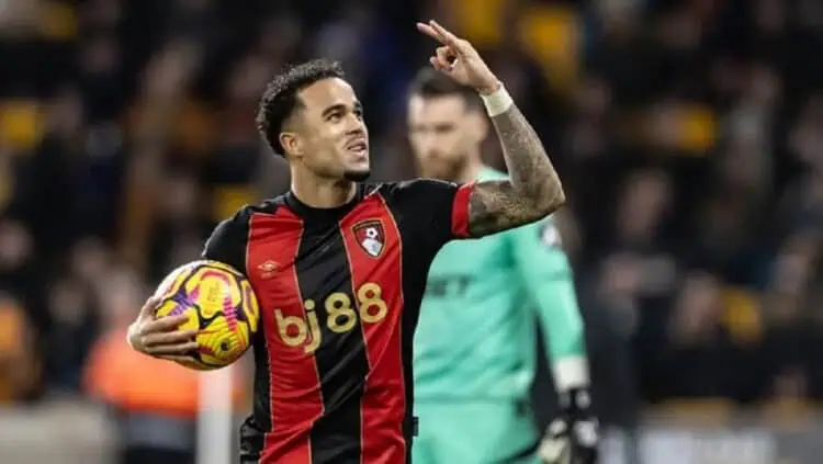 Justin Kluivert Bikin Hat-trick Penalti