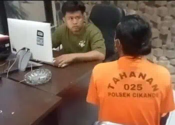 Gembong pelaku Curanmor, diperiksa penyidik Satreskrim Polsek Cikande Polres Serang. (ISTIMEWA)