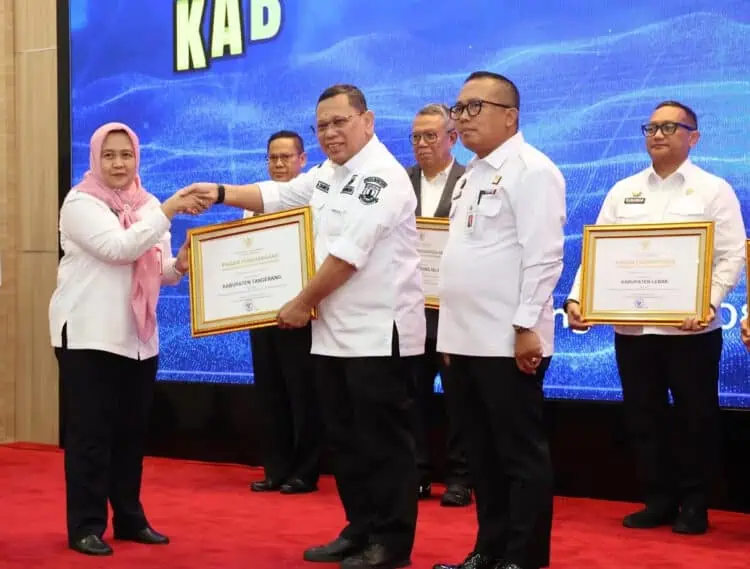 Pemkab Tangerang Diganjar Penghargaan Kemenkum HAM
