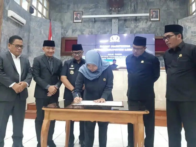Paripurna Penetapan Bupati-Wakil Lebak Terpilih Diwarnai Kritik Jalan Rusak