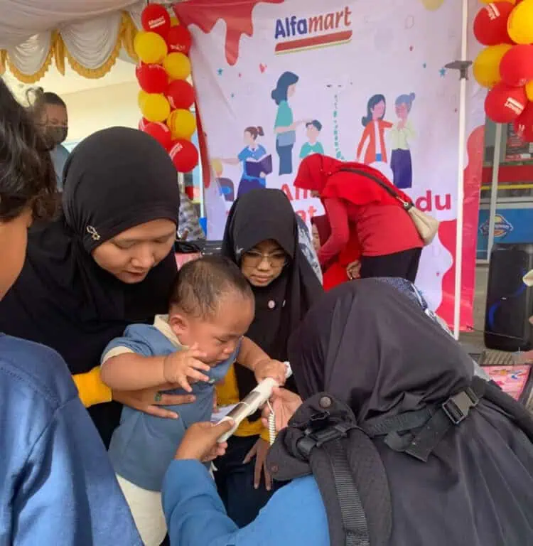 Tingkatkan Kesehatan Ibu-Anak Lebak, Alfamart di Hari Gizi Nasional Gelar Posyandu Gratis