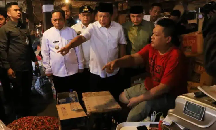 Mendagri Sidak Harga Komoditas di Pasar Induk Tanah Tinggi Tangerang, Begini Hasilnya