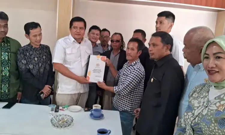 Terkait Tuduhan Narkoba dan Senpi, Kades Kertajaya Kini Diadukan ke DPRD Lebak