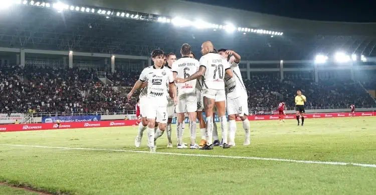 Persija Geser Persebaya, Kian Dekati Persib Bandung