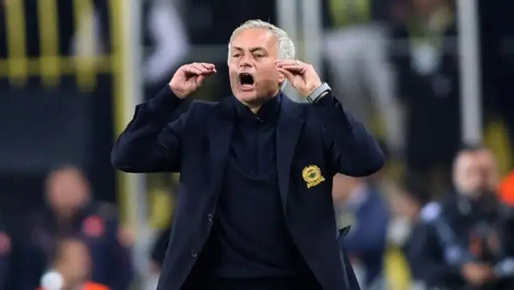 Jose Mourinho Ngarep Latih Timnas