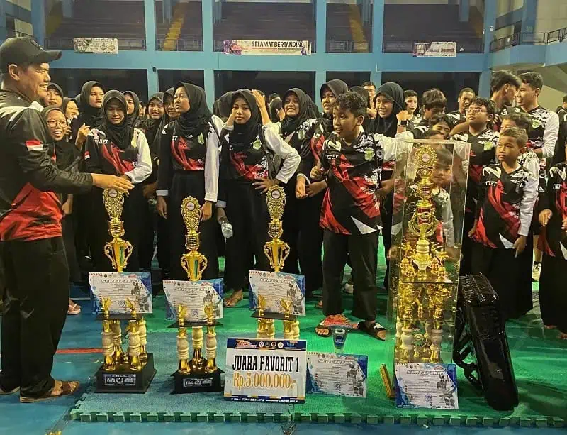 PAMUR Rasio Mutiara Tangerang Juarai Kompetisi Pencak Silat Nasional PAMUR Rasio Mutiara Tangerang Juarai Kompetisi Pencak Silat Nasional